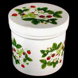 Portmeirion Summer Strawberries CANISTER Ceramic Lid 4 Inch